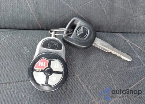 2012 Mazda Mazda2 Sport z USA, uszkodzony, nr VIN JM1DE1KY7C0141308